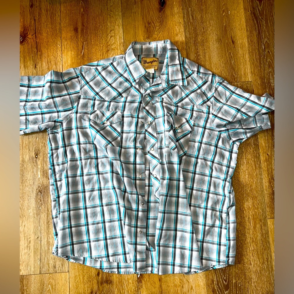 Men’s wrangler pearl snap 2XL